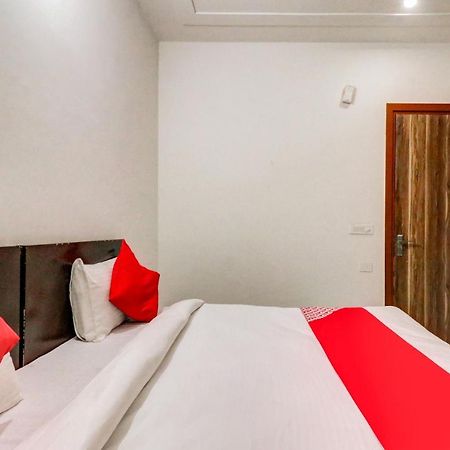 Oyo 71597 The Shivaay Residency Hotel Gurgaon Zewnętrze zdjęcie