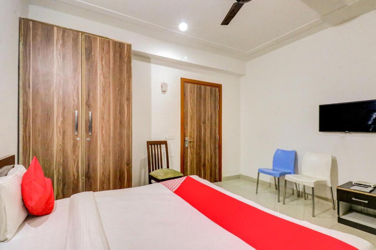 Oyo 71597 The Shivaay Residency Hotel Gurgaon Zewnętrze zdjęcie