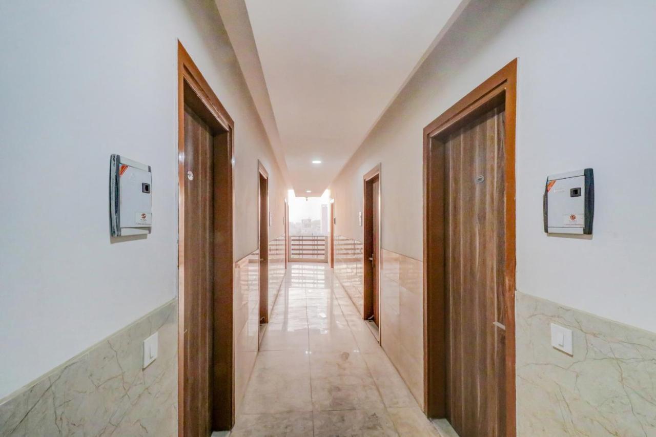 Oyo 71597 The Shivaay Residency Hotel Gurgaon Zewnętrze zdjęcie